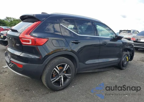 2023 Volvo Xc40 Plus z USA, uszkodzony, nr VIN YV4L12UE5P2962611